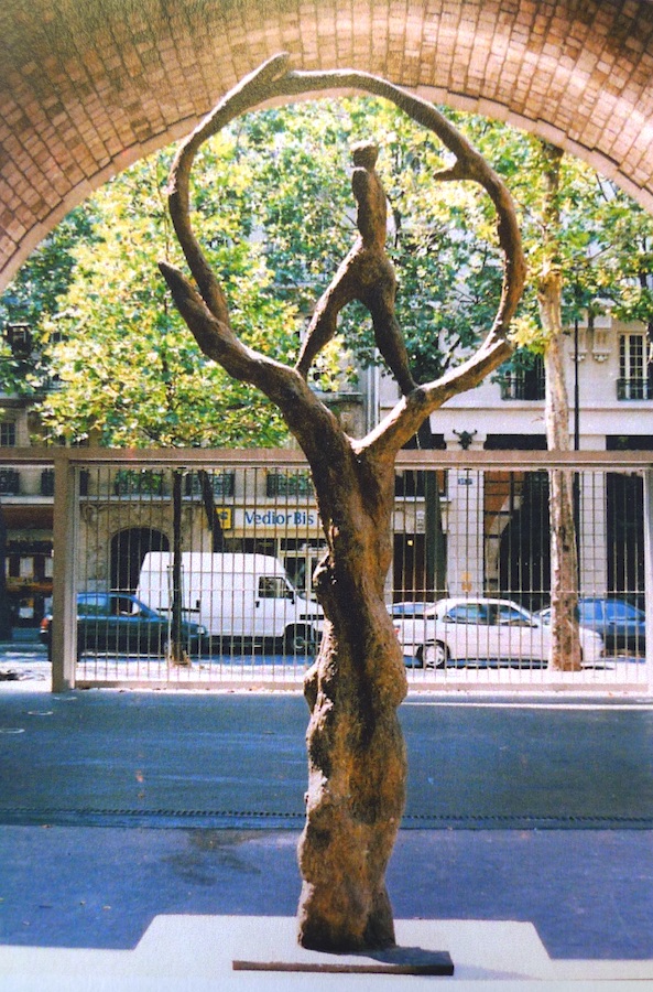 Sculpture monumentale de l'artiste Sadko